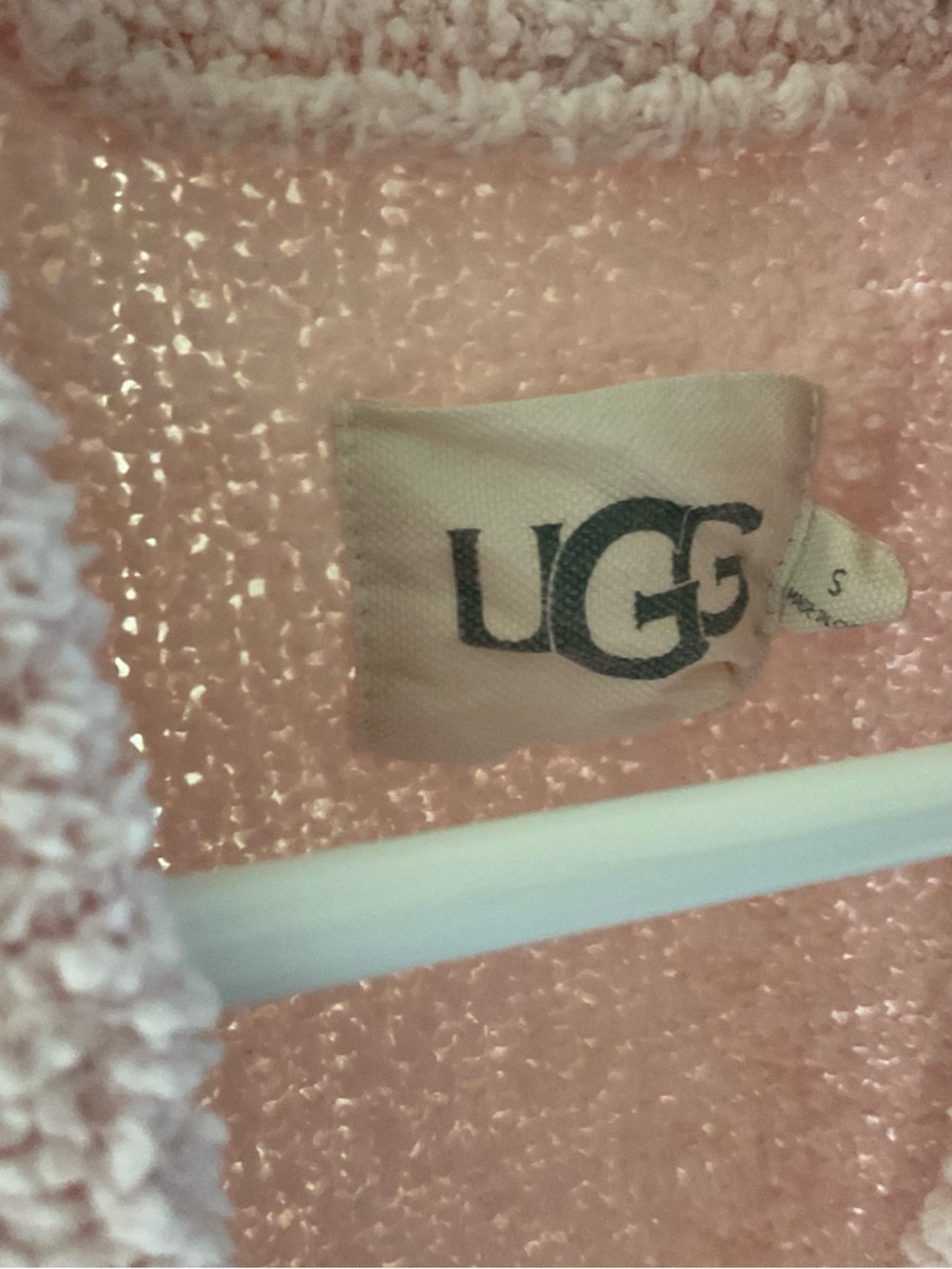 UGG Pink Sherpa Lounger Robe with Logo Tag - Picture 4 of 6